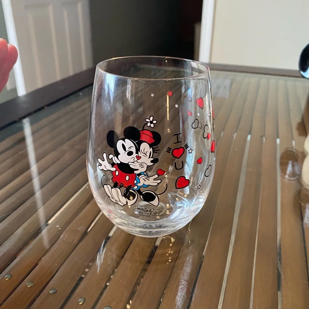 DISNEY MICKEY MINNIE MOUSE Hearts STEMLESS WINE GLASS 20 Oz Collectible